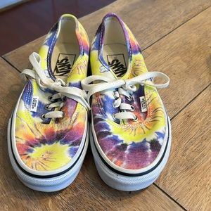 Women’s Tye Dye Washer Sneakers Size US 6